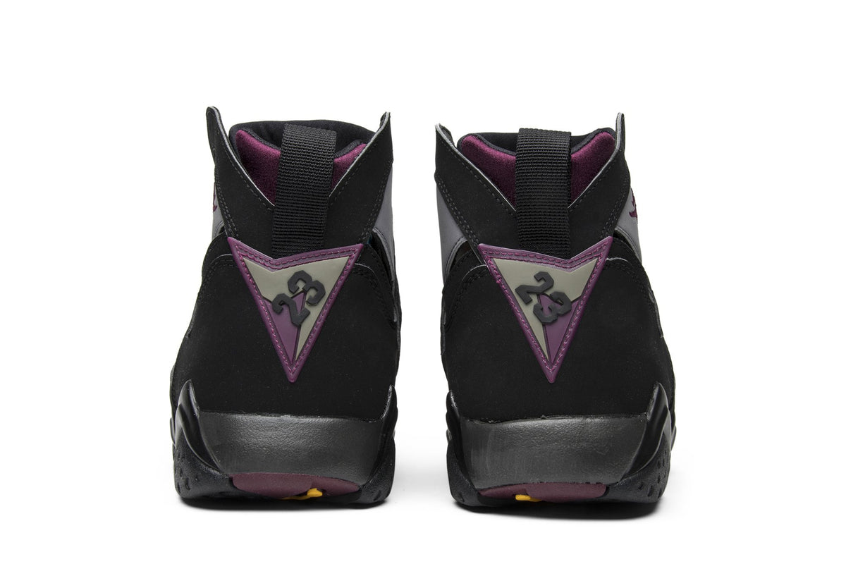 Retro 7 Sneakers — Bordeaux — 304775-034