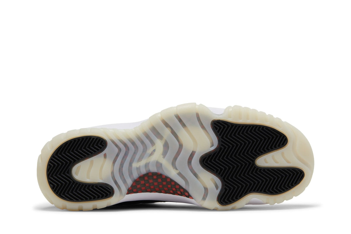 Retro 11 Low Sneakers — 72-10 — AV2187-001